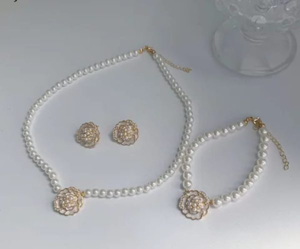 Elegant Flower Design Pearl Stone Set / Necklace/ Earrings /braclet For Women Jewelry